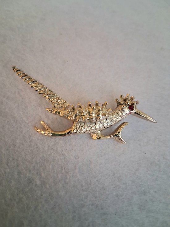 Source Unknown Jewelry - Women Vintage Gold Tone Roadrunner Pin Bird Brooch w/Red Rhinestone